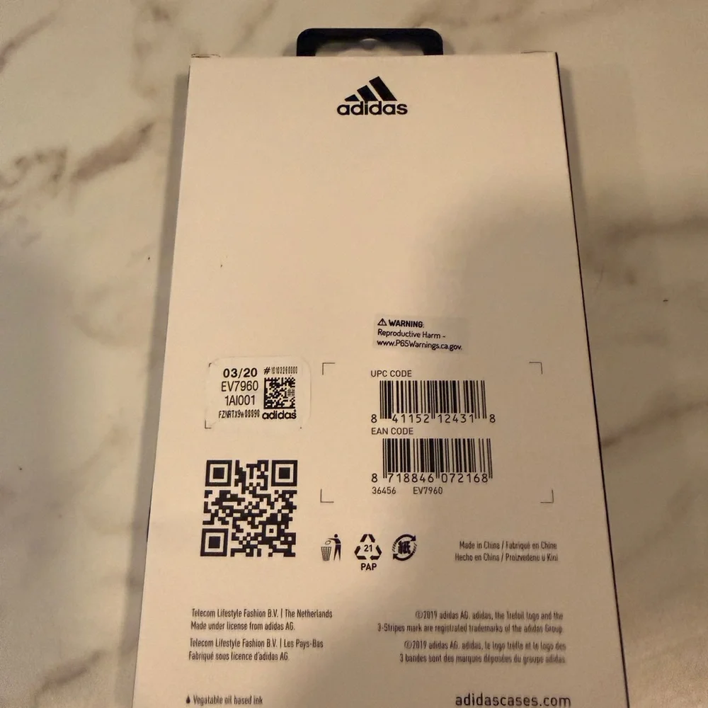 adidas Protective Pocket Case IPhone 11 Pro Holographic Logo Card Pocket New